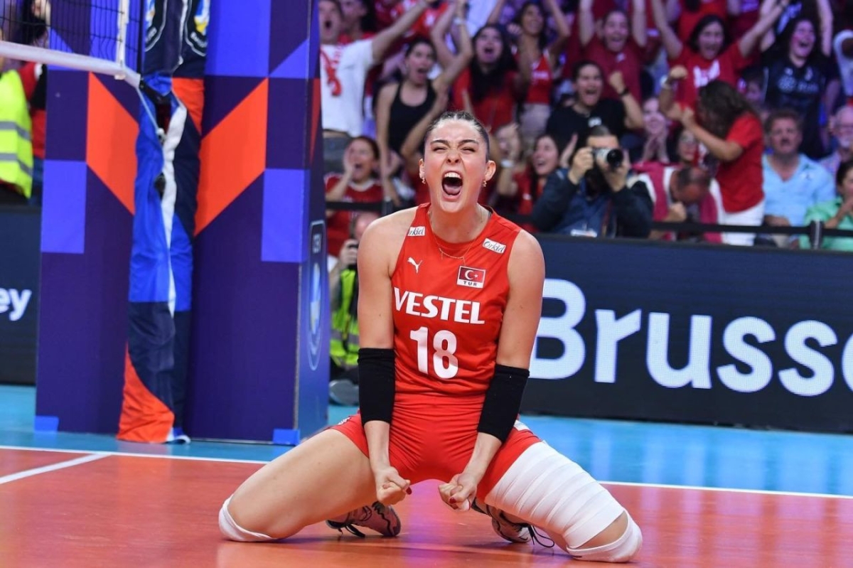 Dünyanın en zengin voleybolcuları açıklandı! Zehra Güneş ve Ebrar Karakurt'ta listede!