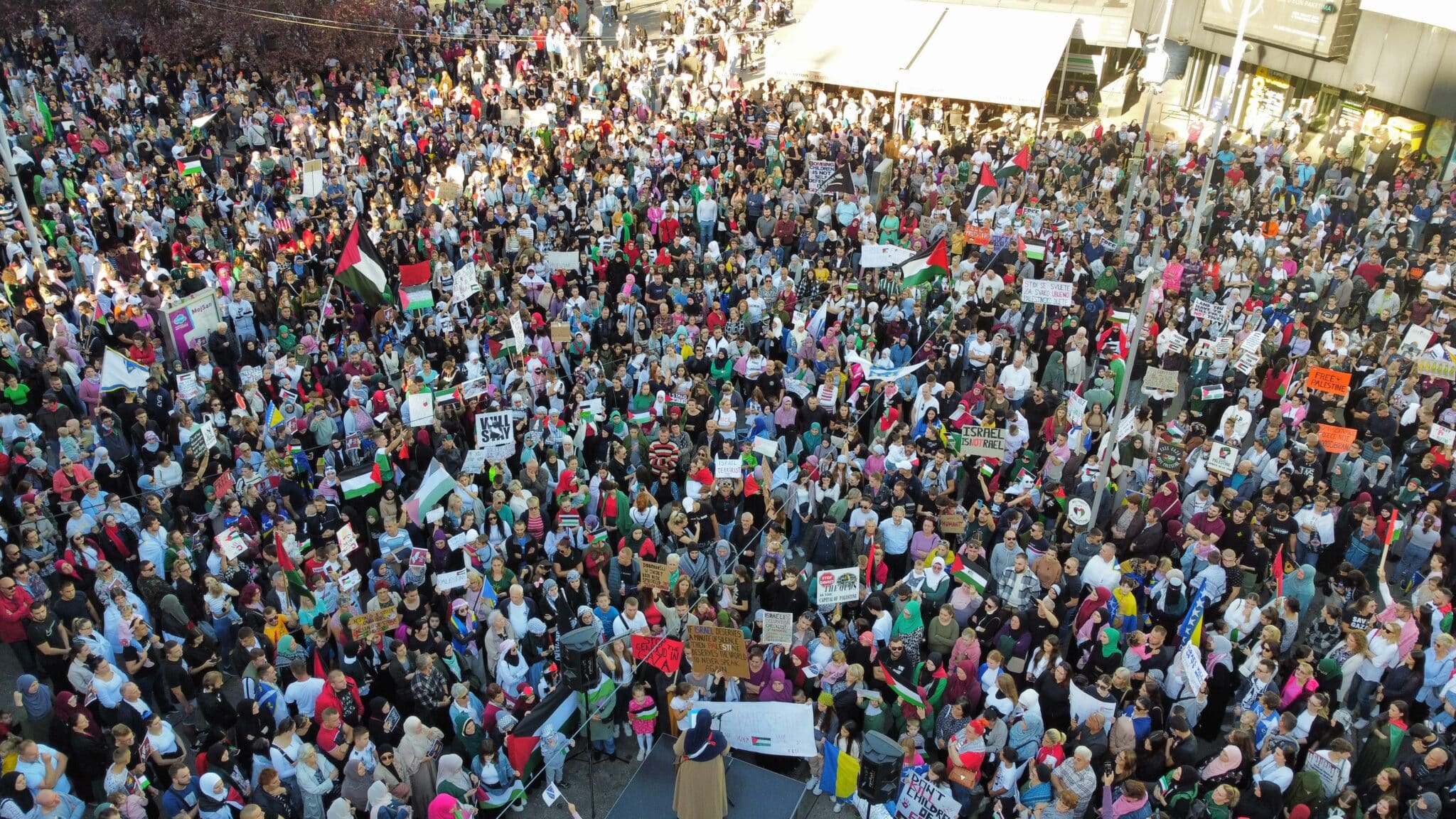 Bosna Hersek’te İsrail’in Gazze saldırıları protesto edildi