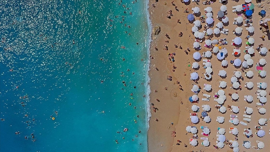 Antalya’ya gelen turist sayısı 14,5 milyonu geçti