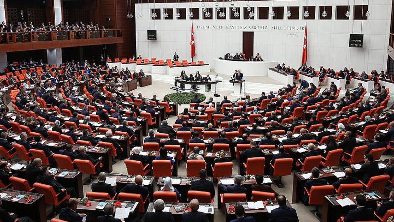 haberlere-getirilen-erisim-engellerinin-arastirilmasi-onerisine-akp-ve-mhp-den-ret