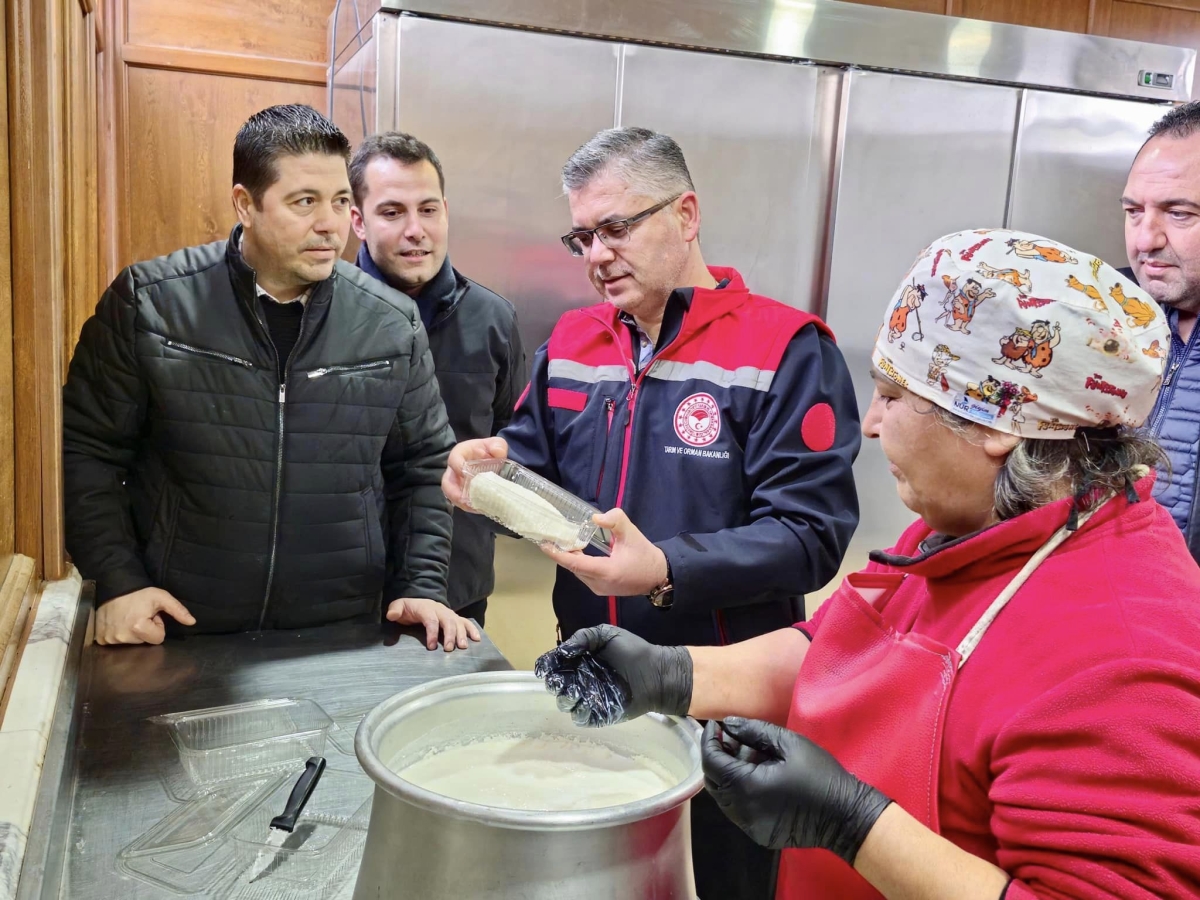 İl Müdürü Erkan Alkan'dan Ayvalık'taki manda çiftliğine ziyaret