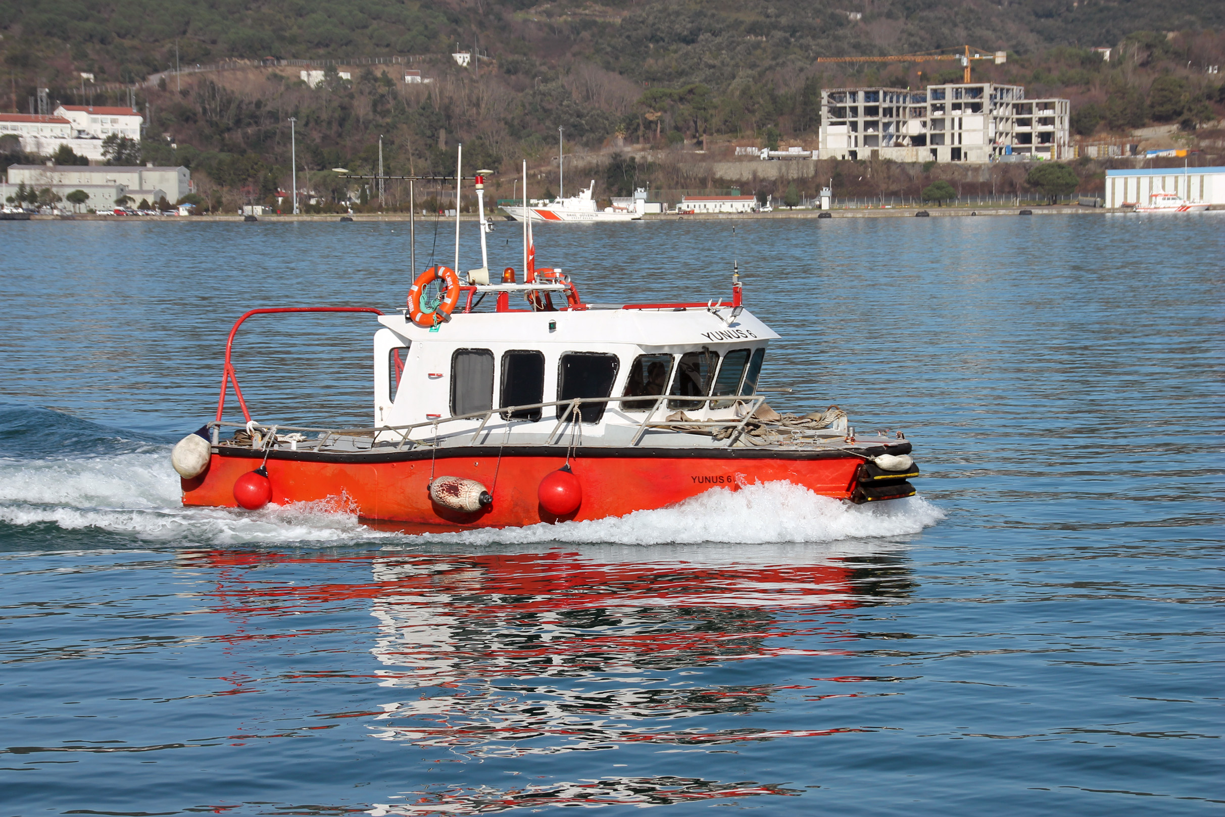 Zonguldak'ta batan geminin kayıp 7 personelini arama çalışmaları devam ediyor