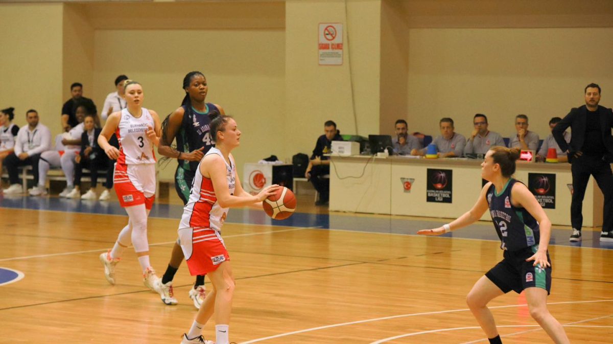 Aslan Yol Burhaniye Belediyespor ile Lidya Garden City Turgutlu Belediyespor'u ağırlıyor