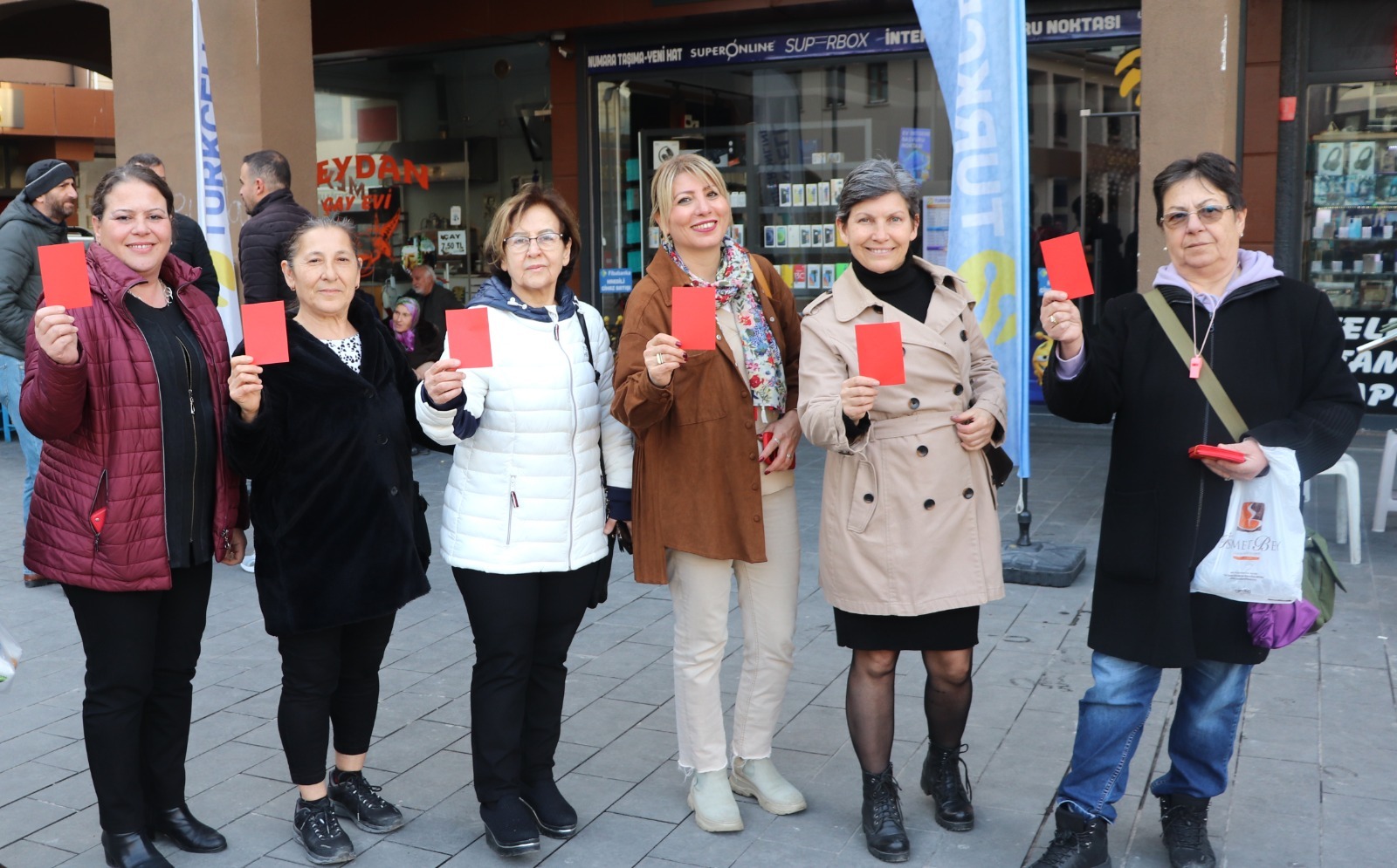 Çağdaş Emekliler Derneği'nden hükümete 'kırmızı kart'