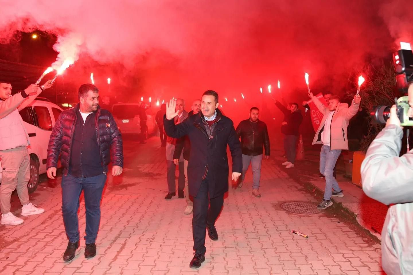 Ahmet Akın: ''Sayıştay raporlarındaki israf düzeni sona erdiğinde, Balıkesir’de her hizmeti yapmaya yetecek kaynak olacak.''.”