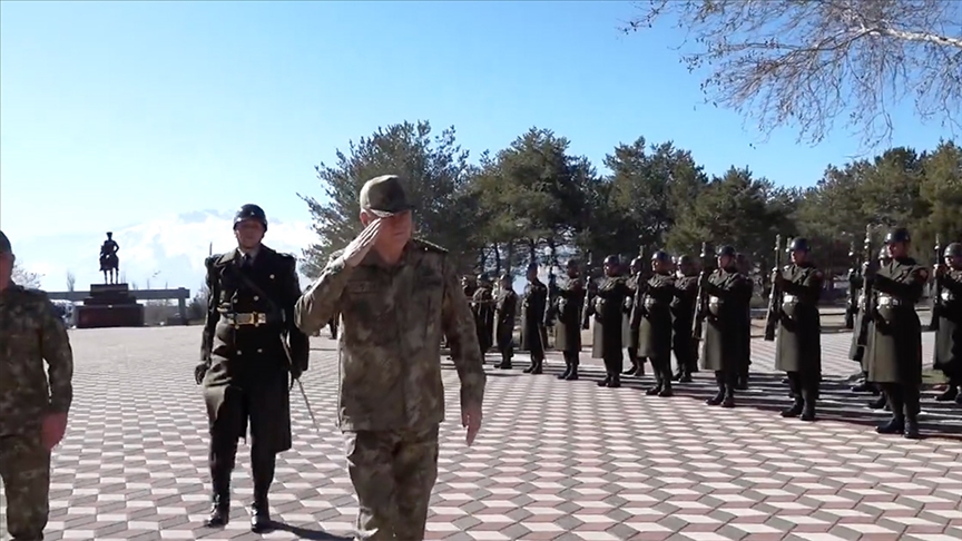 Genelkurmay Başkanı Orgeneral Gürak, ordu ve hudut komutanlıklarını denetledi