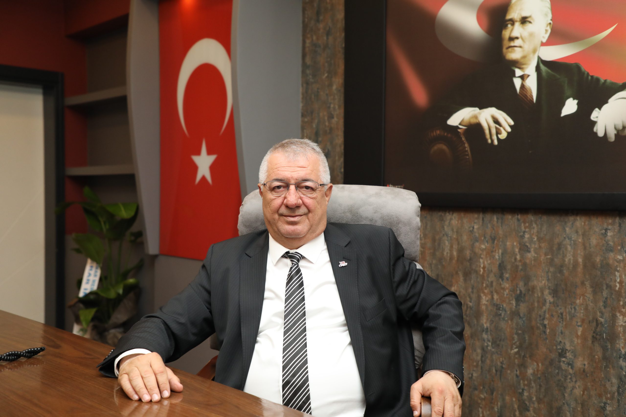 Edremit Belediye Başkanı Mehmet Ertaş'tan Ramazan Bayramı mesajı