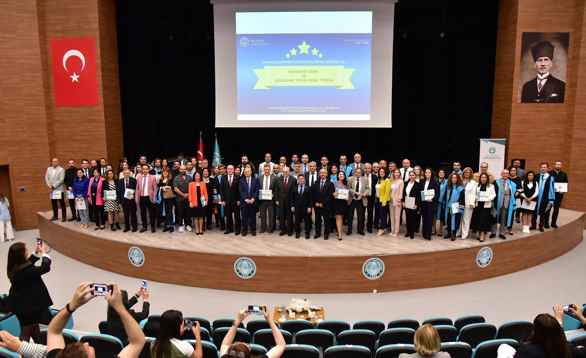 BAÜN’de Akademik Ödül ve Akademik Teşvik Ödül Töreni gerçekleştirildi