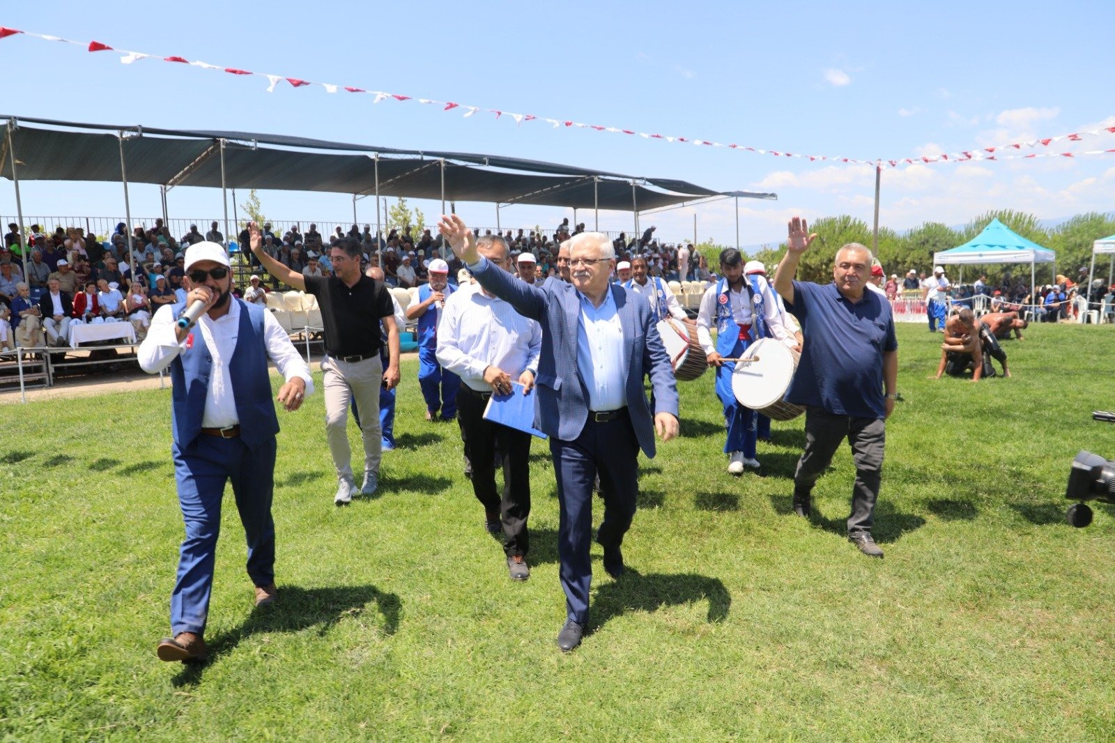 Burhaniye Kızıklı Yağlı Pehlivan Güreşleri için geri sayım başladı