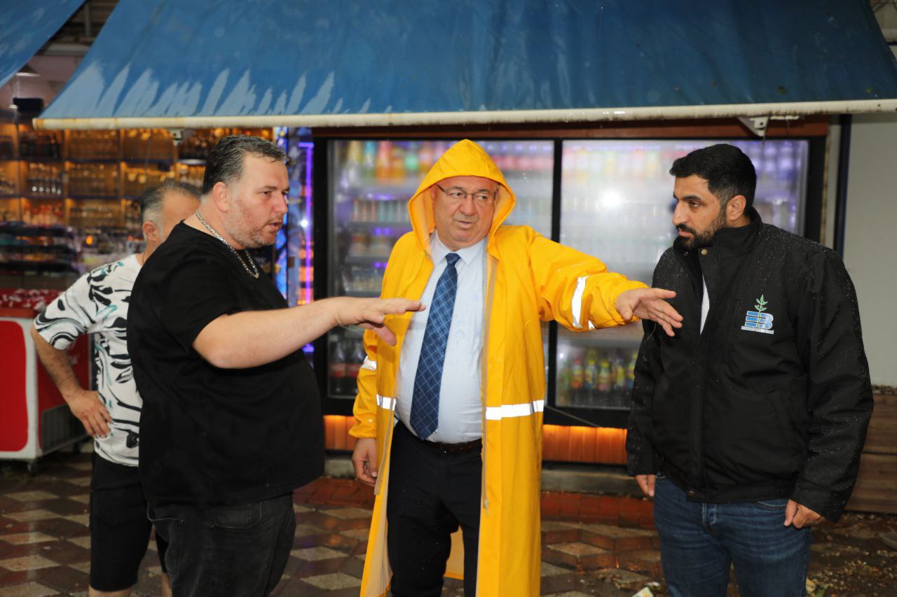 Mehmet Ertaş, Edremit'teki su baskınları sonrası sorunları yerinde inceledi