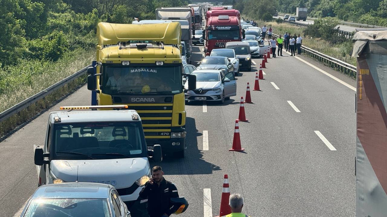 Su tankeri ile tır çarpıştı: Çok sayıda yaralı