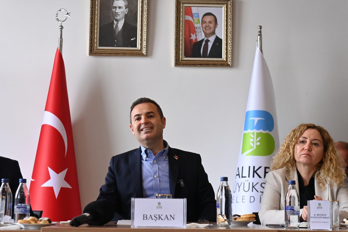 Ahmet Akın, Bandırma'daki 'Halk Günü'nden seslendi: ''Vaatlerimizin arkasındayız''