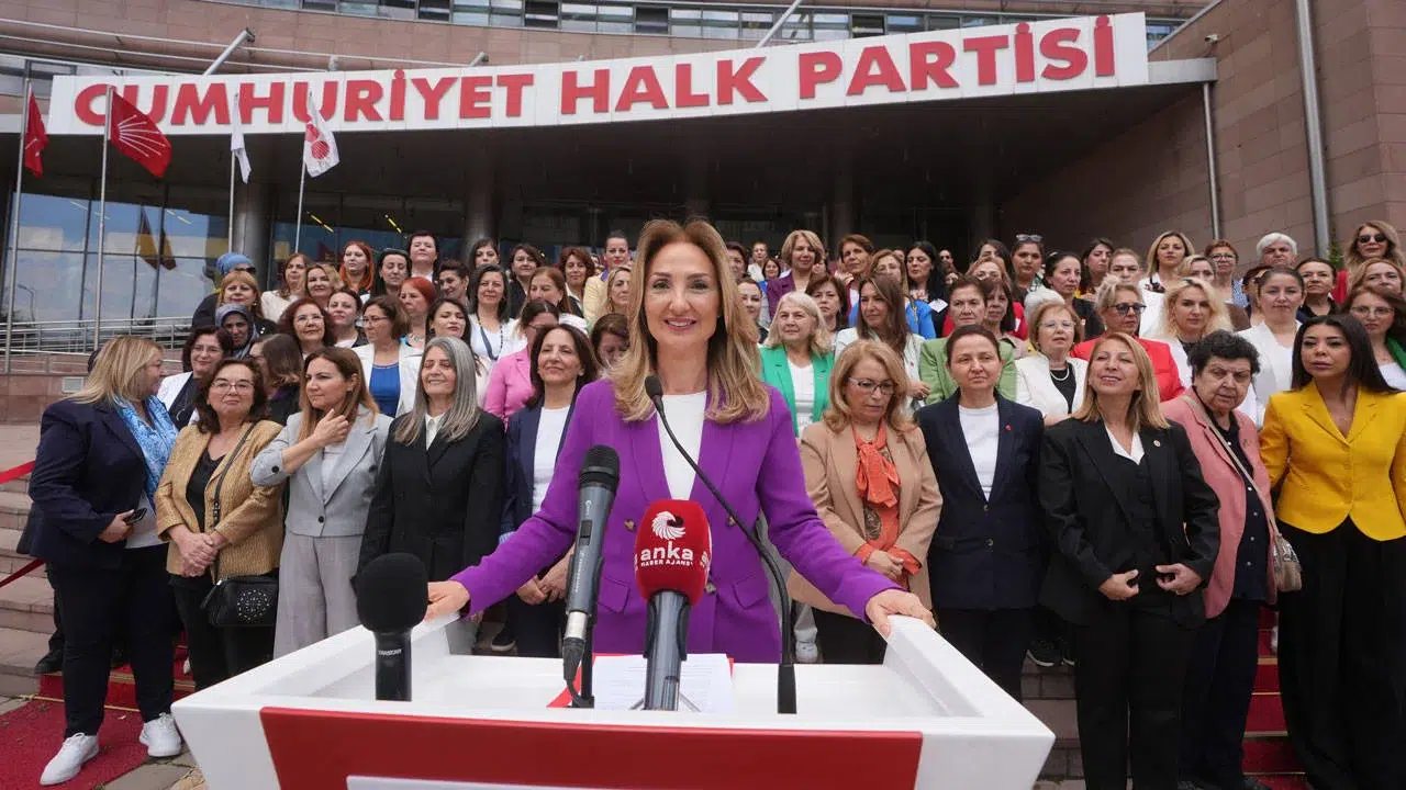 CHP'li Nazlıaka, yeniden adaylığını duyurdu