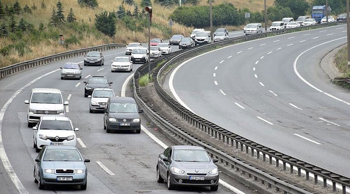 Otoyol ve köprü geçiş ücretlerine zam geldi