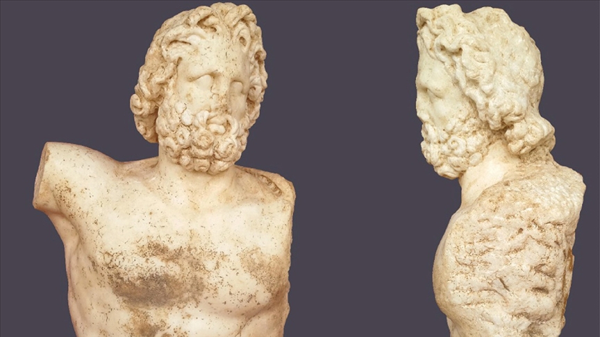Aspendos Antik Kenti'nde Roma İmparatorluk dönemine ait iki heykel bulundu!