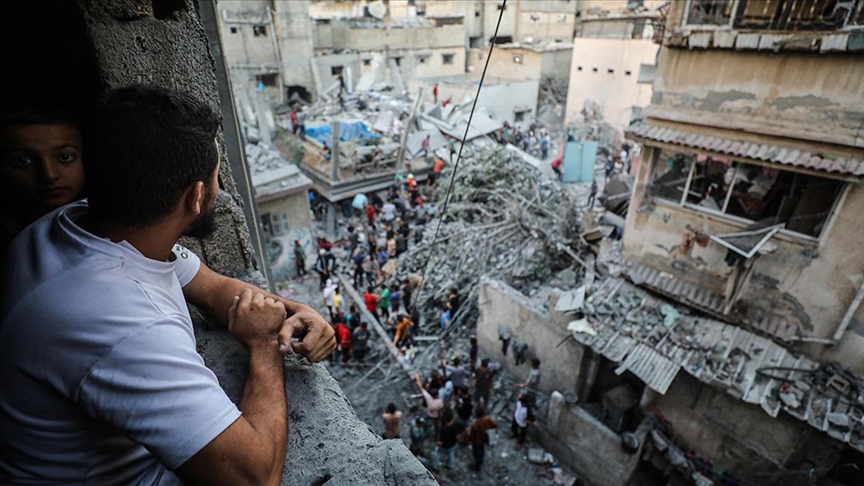 İsrail'in 233 gündür saldırılarını sürdürdüğü Gazze'de can kaybı 35 bin 984'e yükseldi