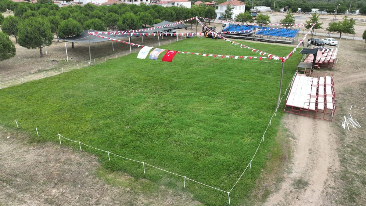 Burhaniye Kızıklı Meydanı, güreşlere hazır