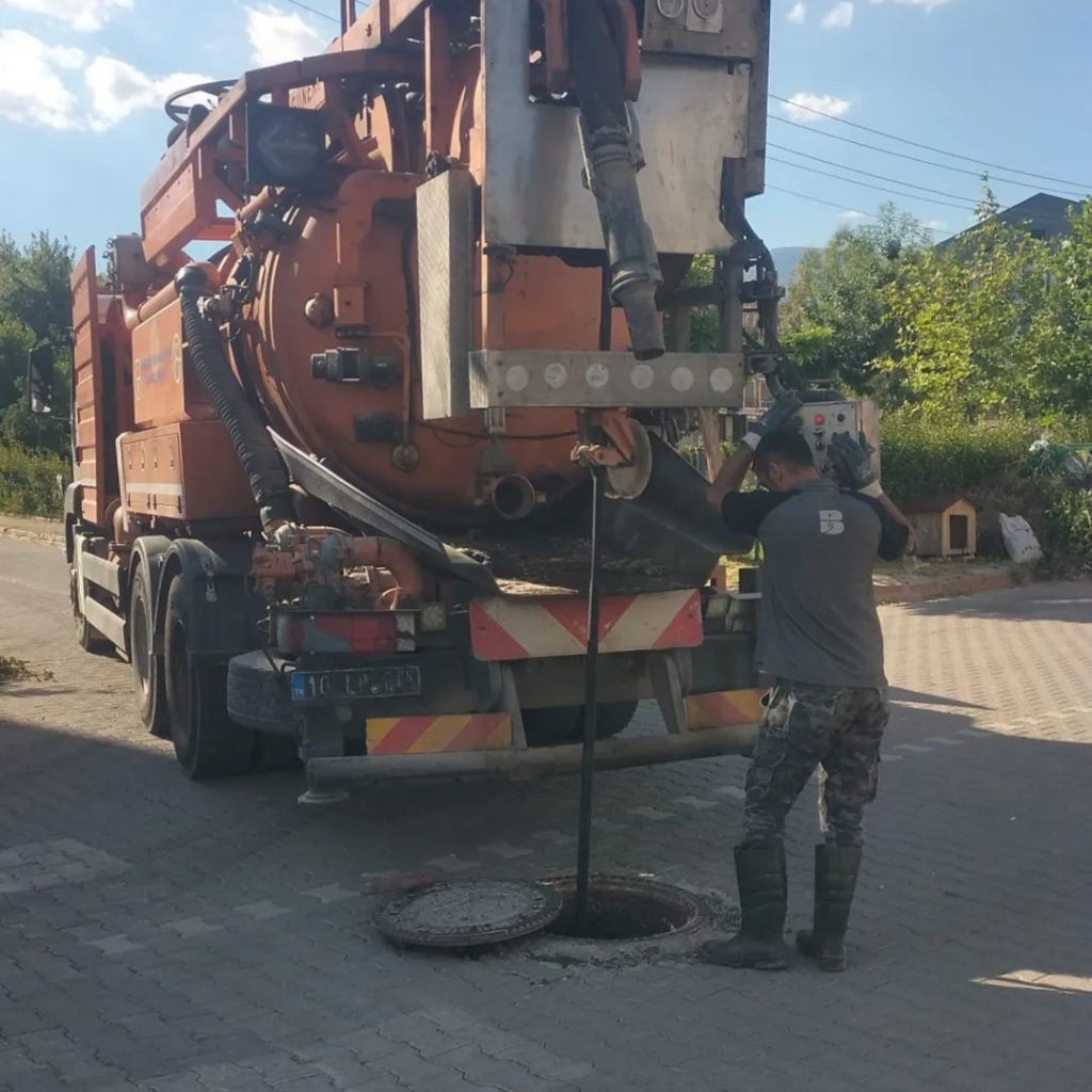 BASKİ, Edremit'te çalışmalara devam ediyor