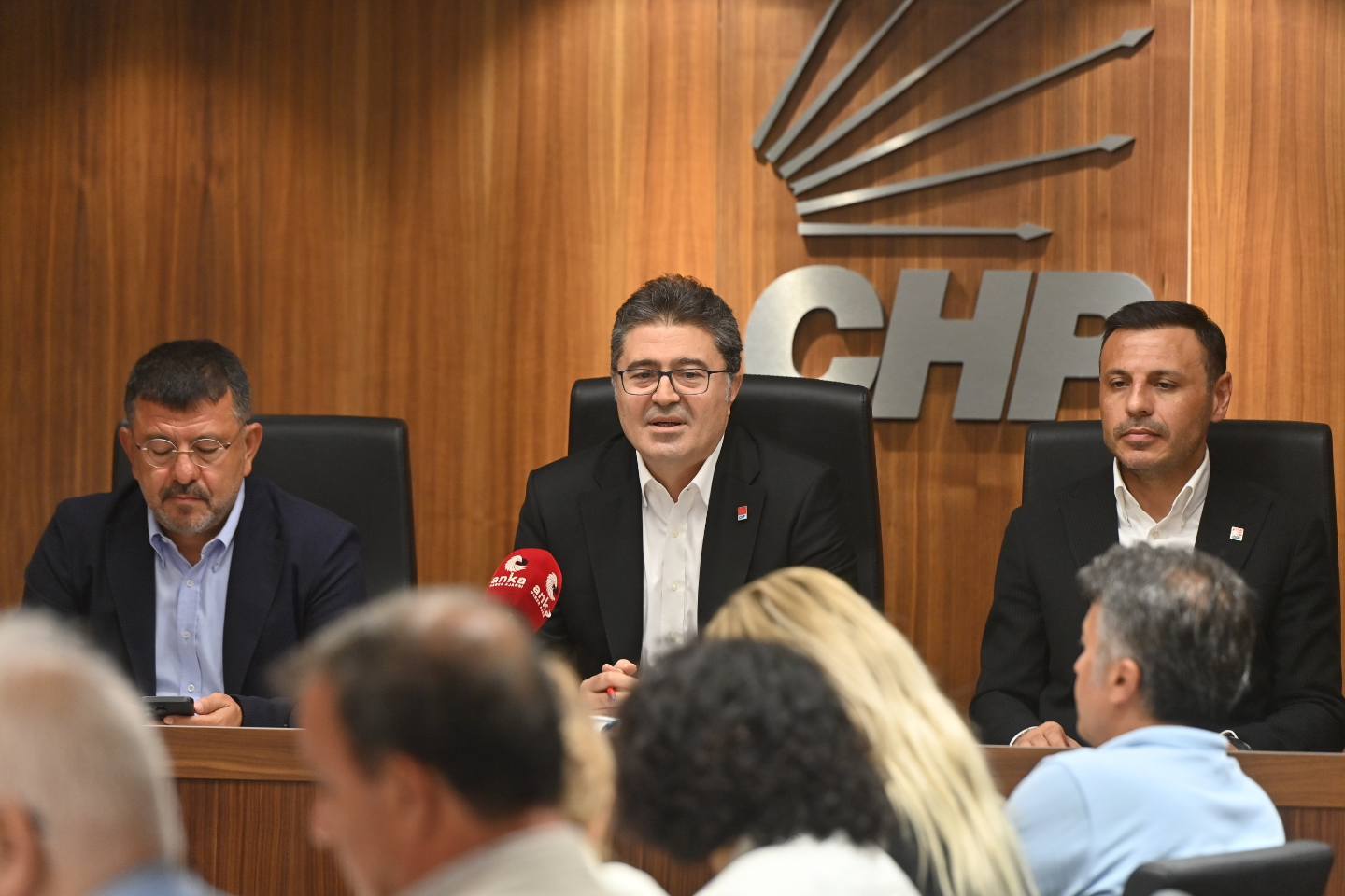 CHP'li Ensar Aytekin: "Emeğin kıymetini bilenlerle birlikte siyaseti sokakta yapacağız"