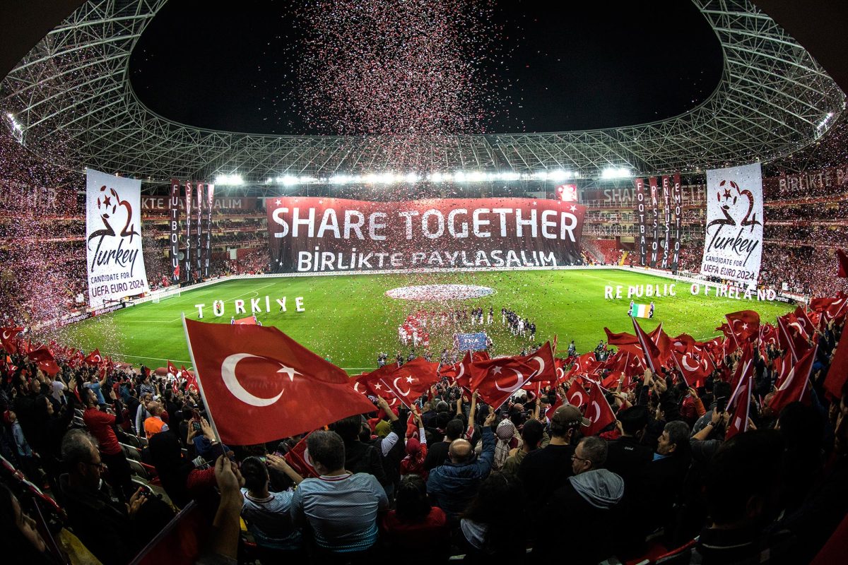 Balıkesir Büyükşehir Belediye Başkanı Ahmet Akın'dan EURO 2024 müjdesi