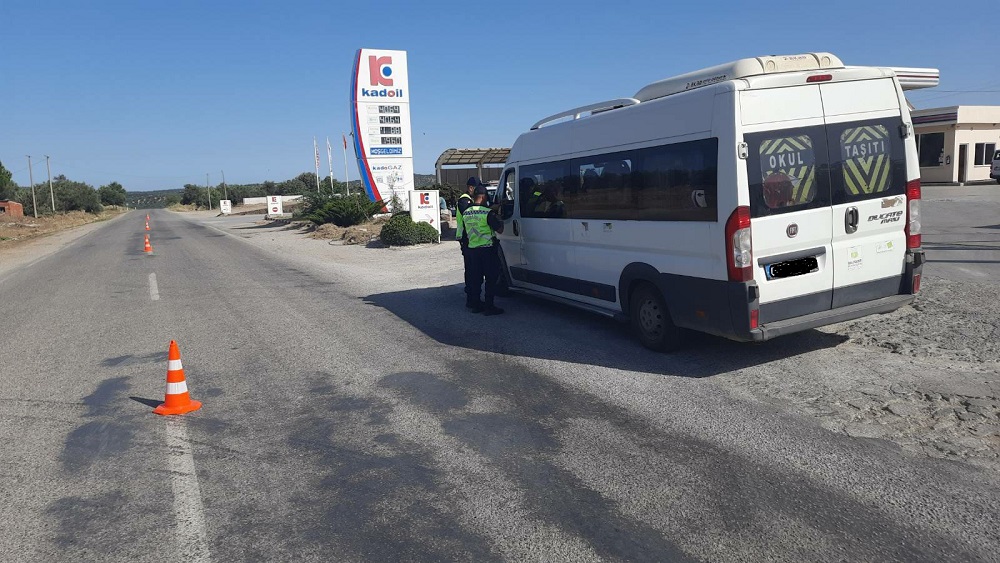 Balıkesir'de yük ve yolcu taşıyan araçlar denetlendi