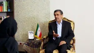 Eski İran Cumhurbaşkanı Ahmedinejad, adaylık başvurusu yaptı
