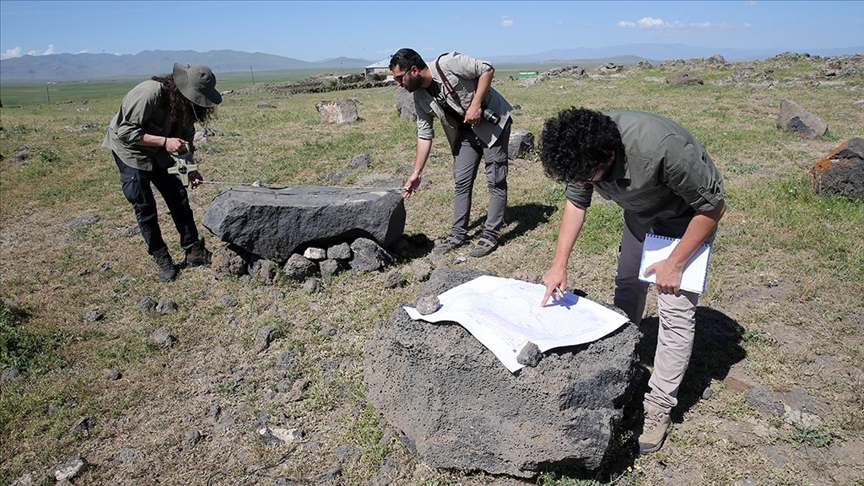 Malazgirt Savaşı'nın yapıldığı alanın tespiti için yeni kazı alanları araştırılıyor