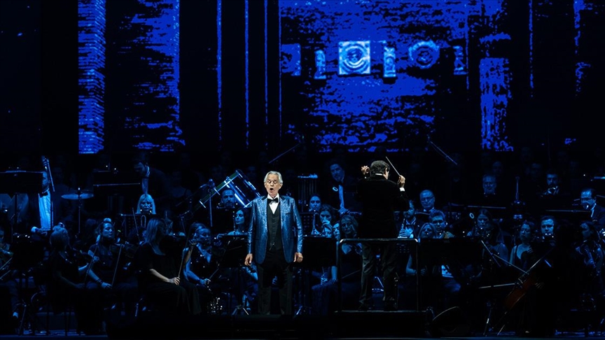 Andrea Bocelli, İstanbul'da konser verdi