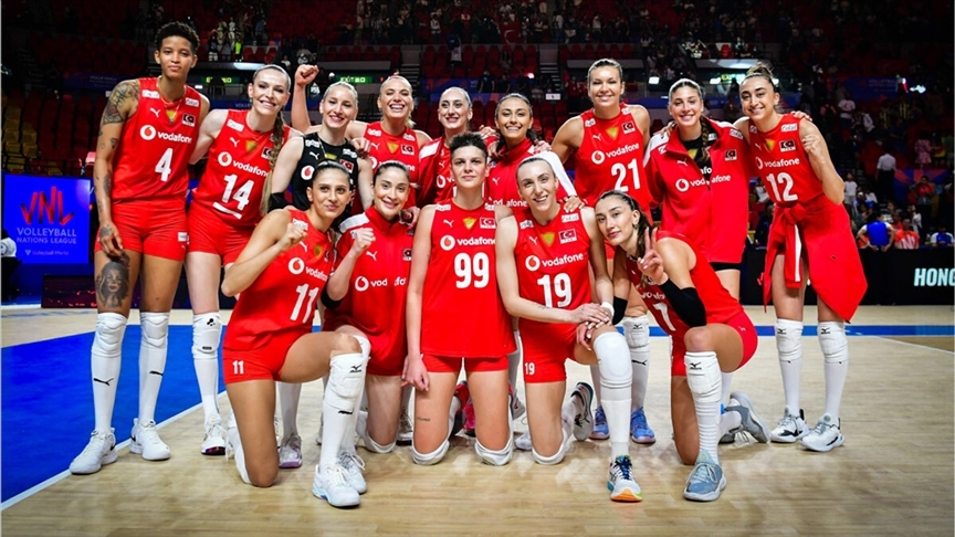 A Milli Kadın Voleybol Takımı, Brezilya'ya 3-0 yenildi