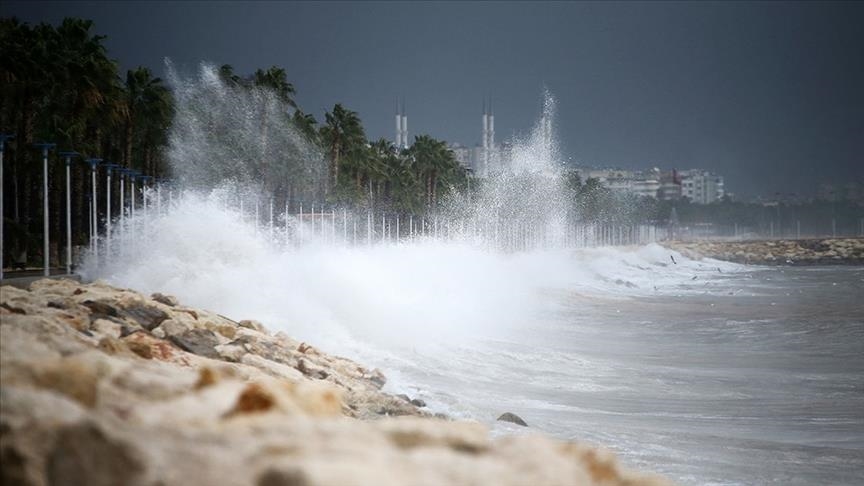 Marmara'nın güneyi ile kıyı Ege için fırtına uyarısı