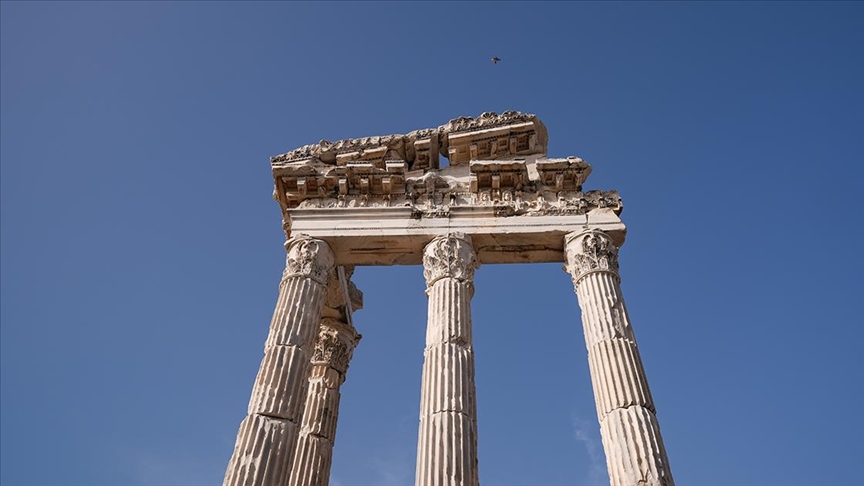 UNESCO listesindeki Bergama'da ziyaretçi sayısı arttı