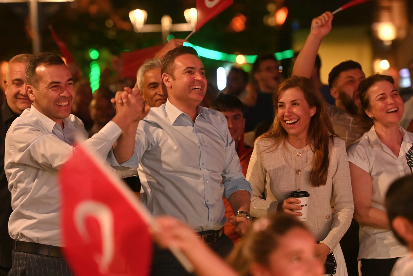 Türkiye-Avusturya maçı heyecanı meydanlarda!