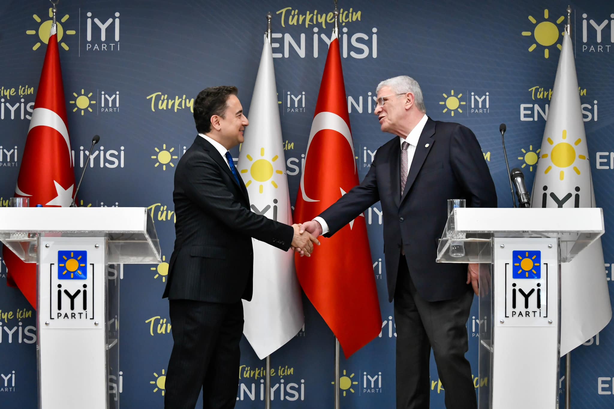 Ali Babacan ve Müsavat Dervişoğlu bir araya geldi