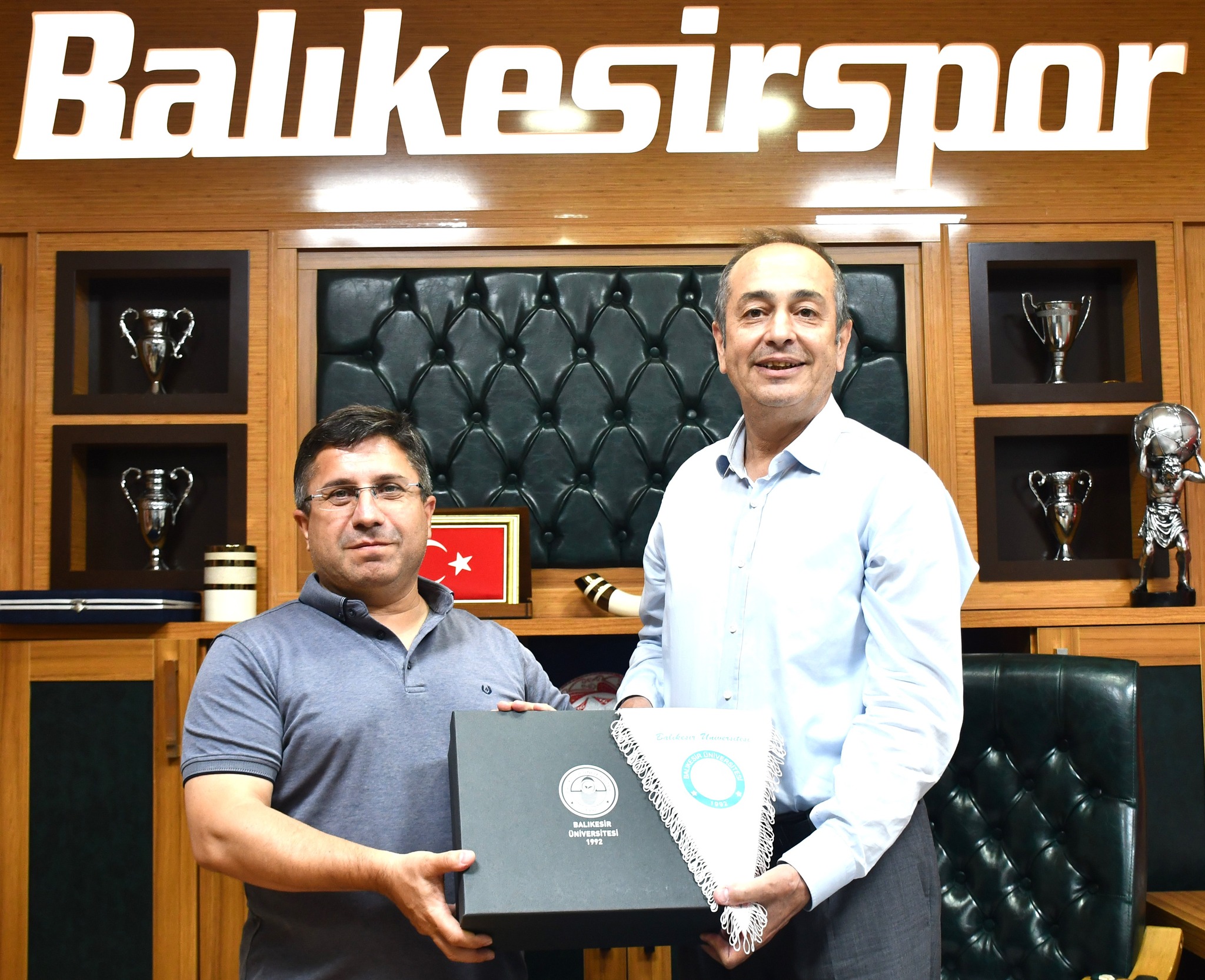 BAÜN Rektörü Oğurlu'dan Balıkesirspor'a ziyaret