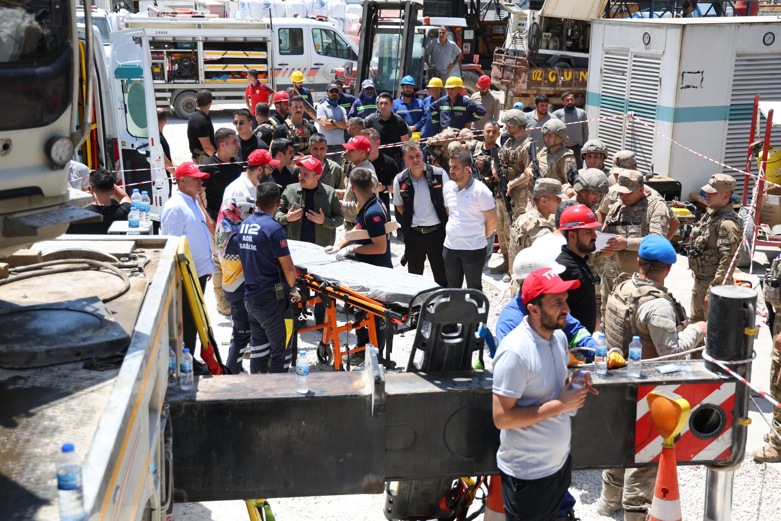 Gabar Dağı'nda petrol sahasında sondaj kulesi devrildi