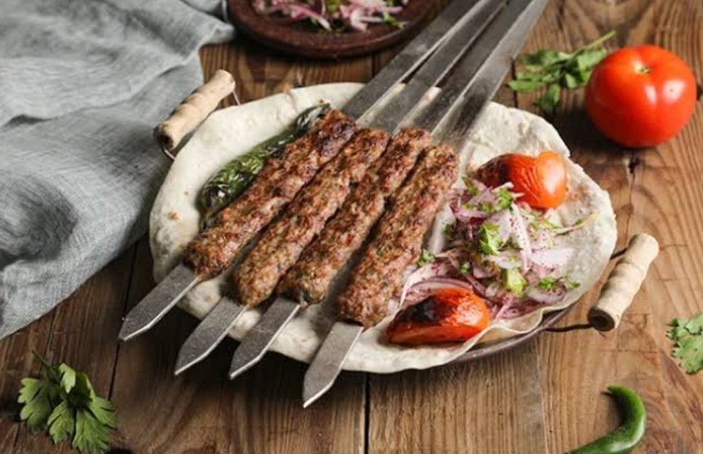 Türkiye-Avusturya maçında kebap siparişleri şinitzel siparişlerini geçti!