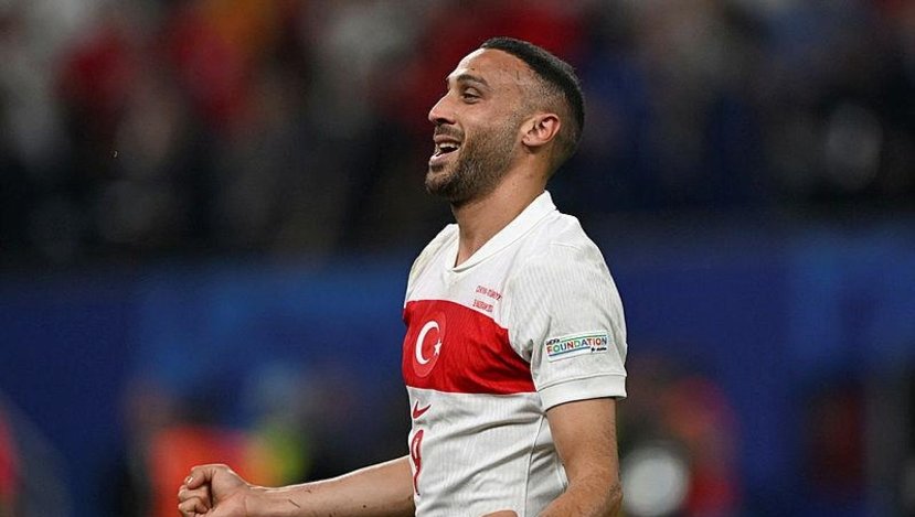 Fenerbahçe, Cenk Tosun ile 2 yıllık sözleşme imzaladı