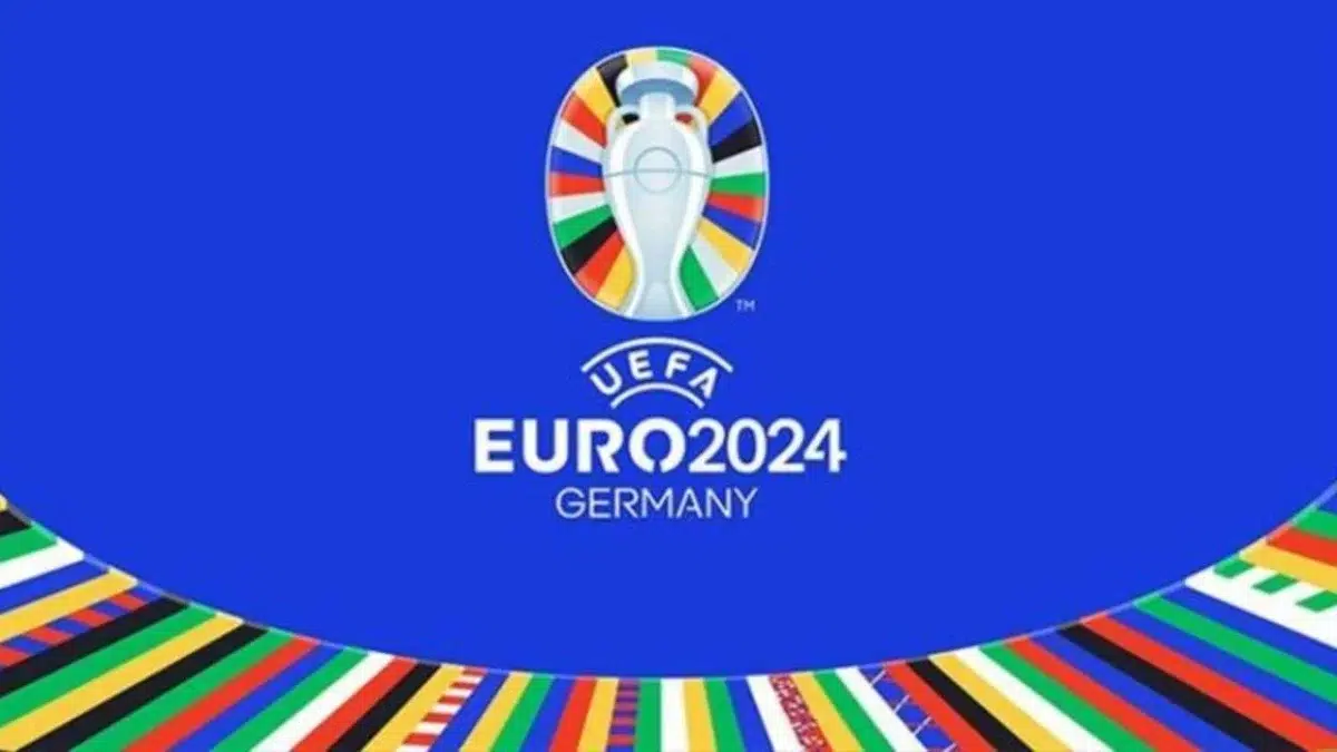 Almanya’nın ev sahipliğinde düzenlenen EURO 2024’te çeyrek final turu bugün oynanan karşılaşmalarla tamamlandı. Turnuvanın favori ekiplerinden İngiltere, seri penaltı atışlarına giden maçta İsviçre’yi 5-3 yenerek yarı finale yükseldi. Günün son maçında ise A Milli Futbol Takımı, Hollanda ile Berlin’de karşılaştı. Milliler 1-0 öne geçtiği mücadelenin ikinci yarısında kalesinde iki gol gördü ve maçı 2-1 kaybetti. Portakallar adını son 4’e yazdıran ekip oldu. Bu sonuçların ardından turnuvada yarı final eşleşmeleri de belli oldu. Yarı finalde oynanacak maçlar şöyle: 9 Temmuz Salı 22.00 İspanya - Fransa 10 Temmuz Çarşamba 22.00 Hollanda - İngiltere