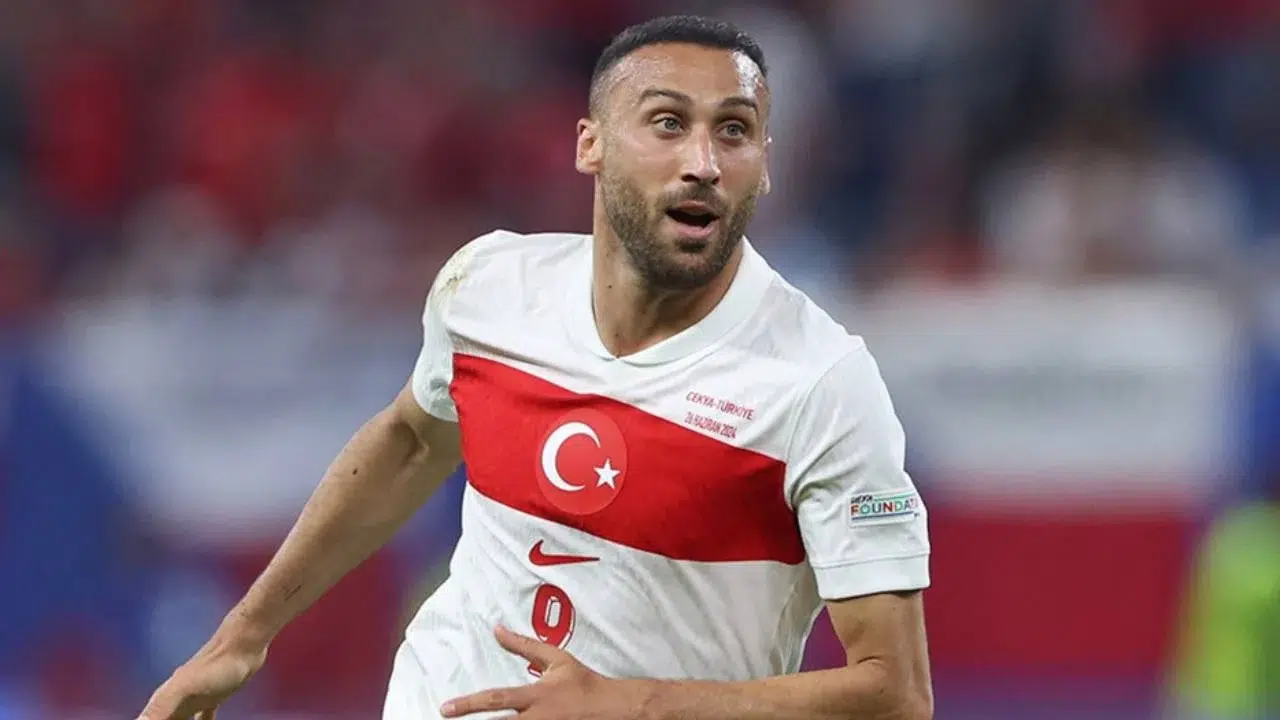 Fenerbahçe, Cenk Tosun transferini resmen açıkladı