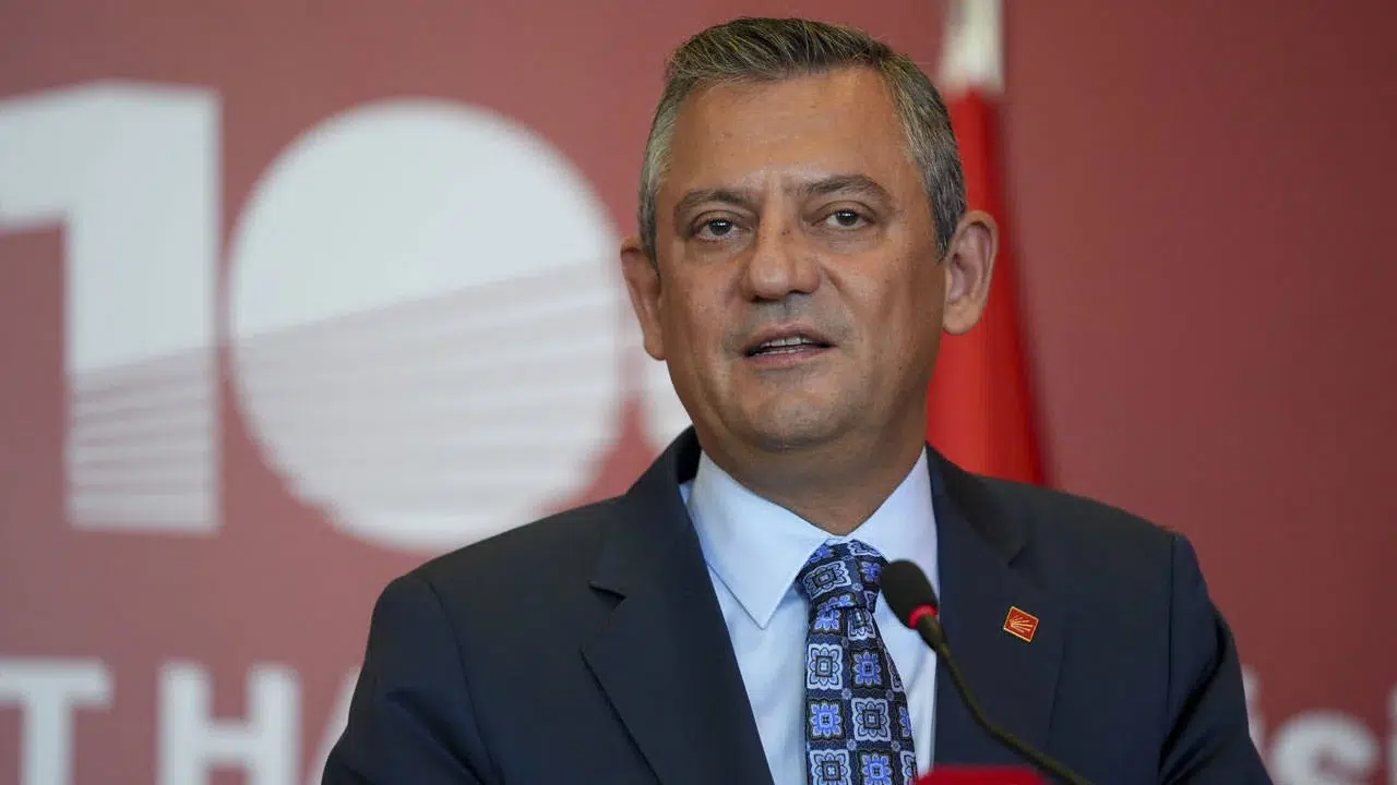 Özgür Özel'den Metin Feyzioğlu'na tepki: Resmi olarak bildireceğiz