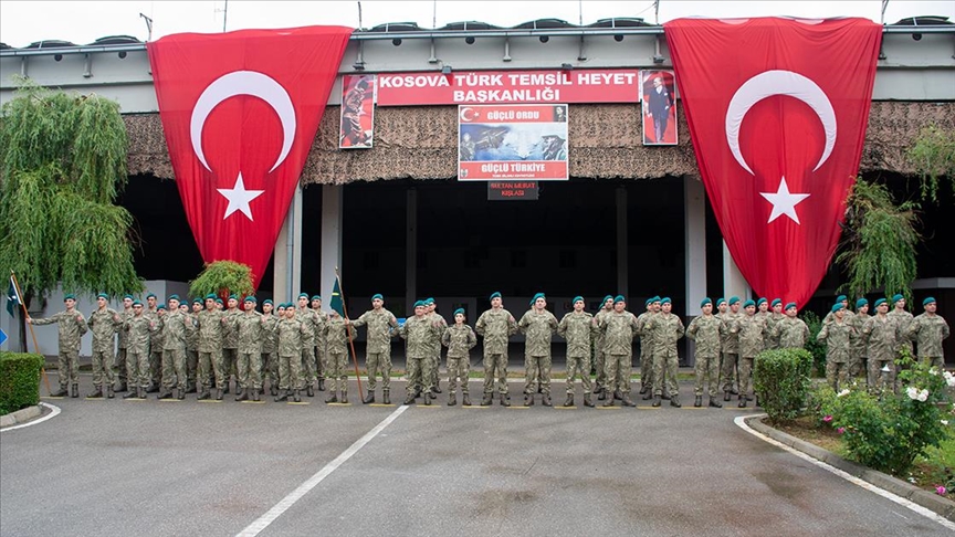 Türk askeri çeyrek asırdır Kosova'da güvenliği sağlamak için görev yapıyor