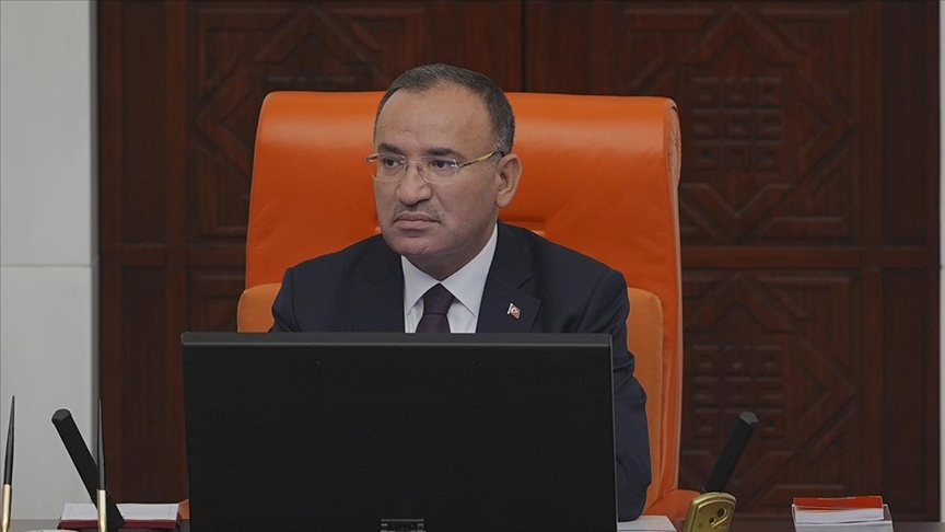 Bekir Bozdağ, 'Rüşvet' iddiaları hakkında suç duyurusunda bulundu!