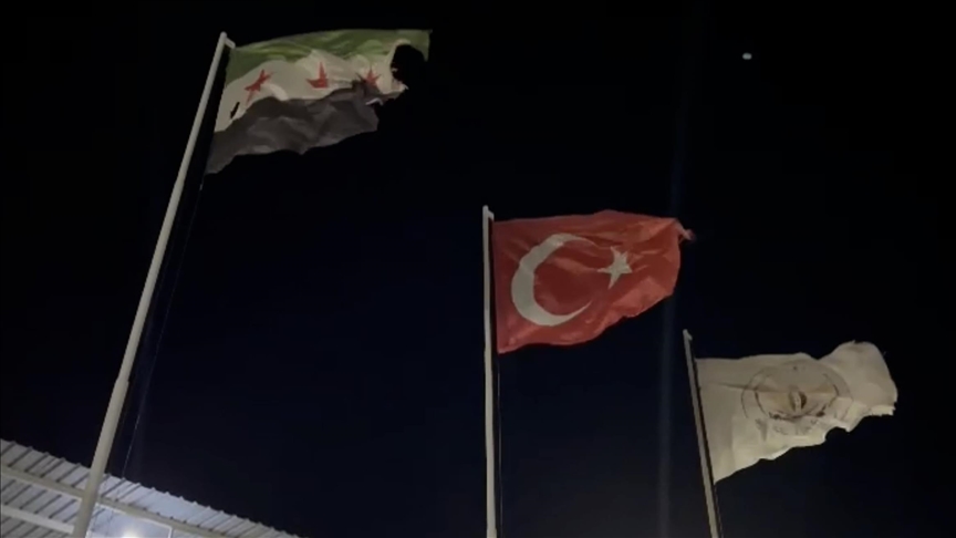 Suriye Milli Ordusu, Türk bayrağını göndere çekti!
