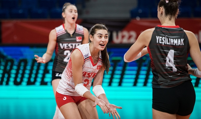 22 Yaş Altı Kadın Milli Voleybol Takımı, Avrupa Şampiyonası'na galibiyetle başladı