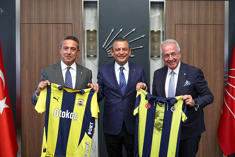 Fenerbahçe Spor Kulübü Başkanı Ali Koç'tan CHP ve MHP'ye ziyaret