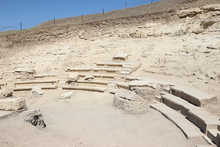 Pompeiopolis Antik Kenti'ndeki Roma tiyatrosu gün yüzüne çıkarıldı