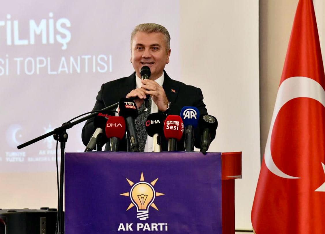 Mustafa Canbey, Ak Parti Balıkesir İl Danışma Kurulu toplantısında konuştu