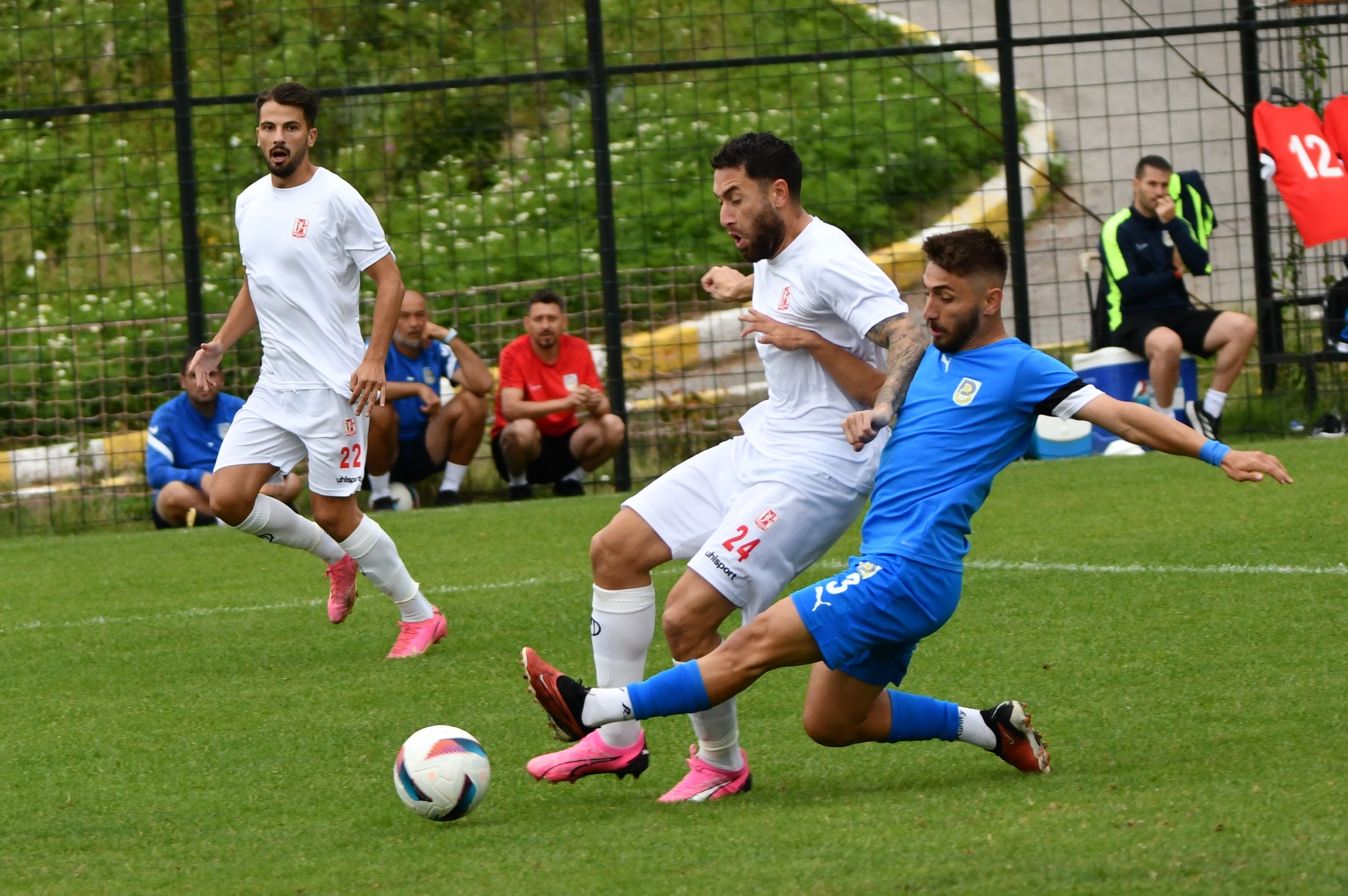 Balıkesirspor, Derince Belediyespor'u 1-0 mağlup etti