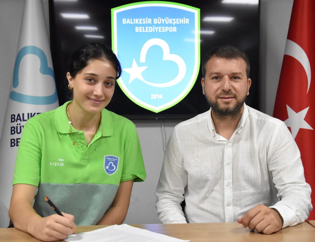 Balıkesir Büyükşehir Belediyespor, Simge Özbey'i kadrosuna kattı