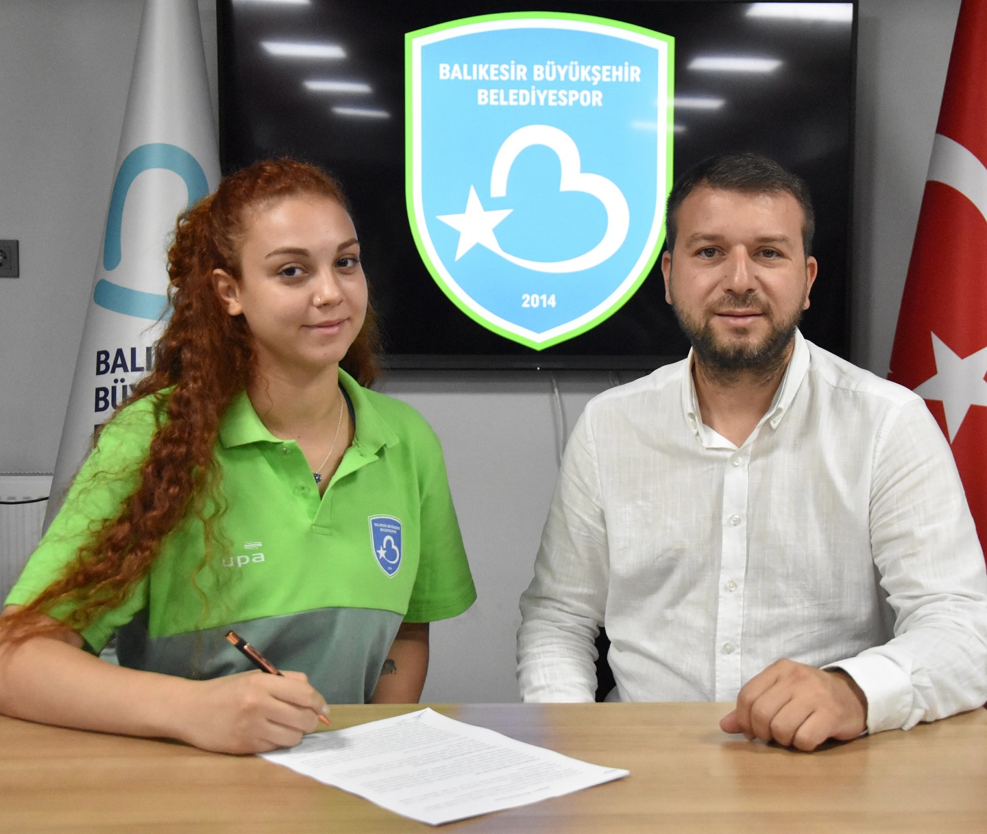 Balıkesir Büyükşehir Belediyespor, Azra Çapkın'ı kadrosuna kattı